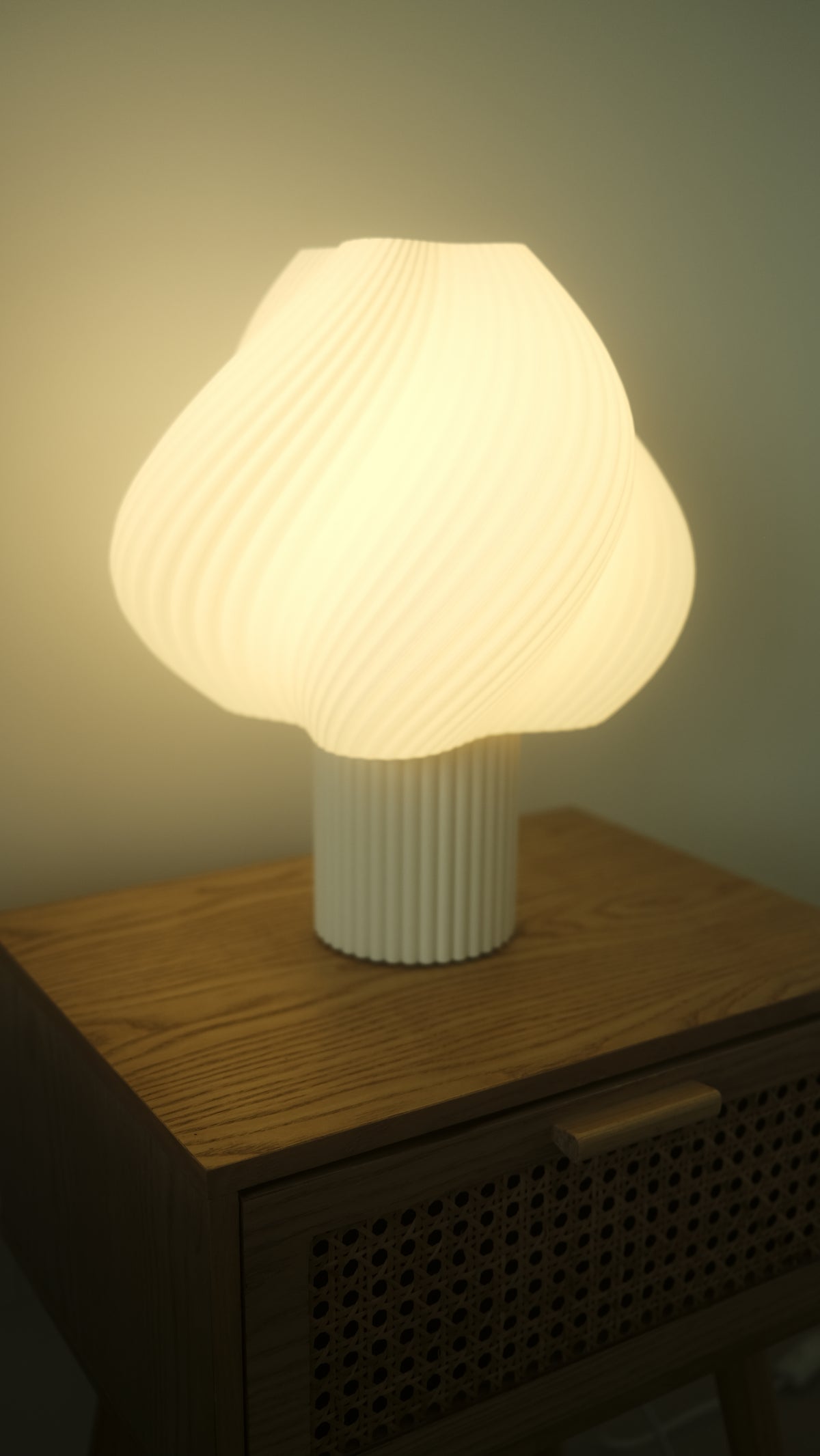 The LightHouse | Minimalist Eco-Friendly Tablelamp