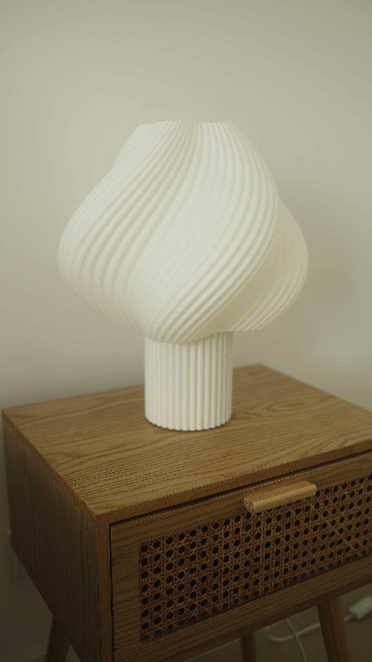 The LightHouse | Minimalist Eco-Friendly Tablelamp